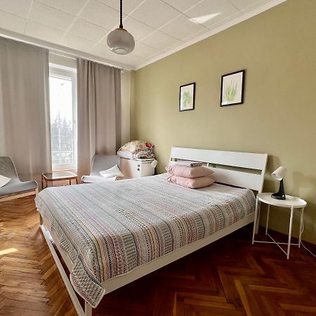 La Gare Apartment Varna Exteriör bild